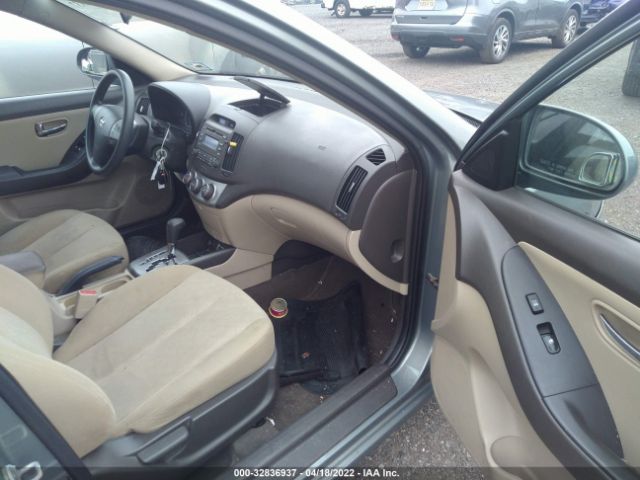 Photo 4 VIN: KMHDU4AD5AU127749 - HYUNDAI ELANTRA 