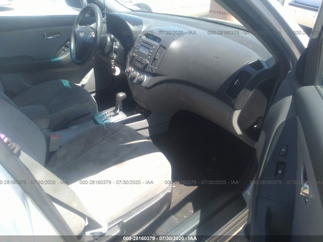 Photo 4 VIN: KMHDU4AD5AU142977 - HYUNDAI ELANTRA 