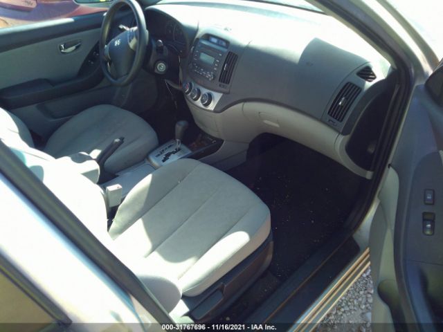 Photo 4 VIN: KMHDU4AD5AU158046 - HYUNDAI ELANTRA 