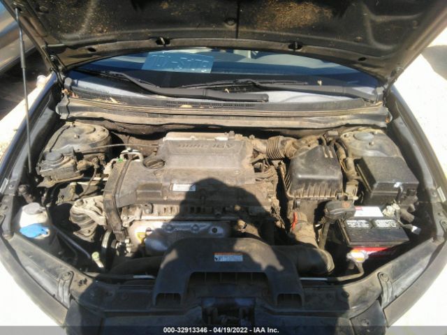 Photo 9 VIN: KMHDU4AD5AU176823 - HYUNDAI ELANTRA 