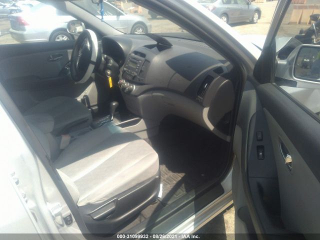 Photo 4 VIN: KMHDU4AD5AU842949 - HYUNDAI ELANTRA 