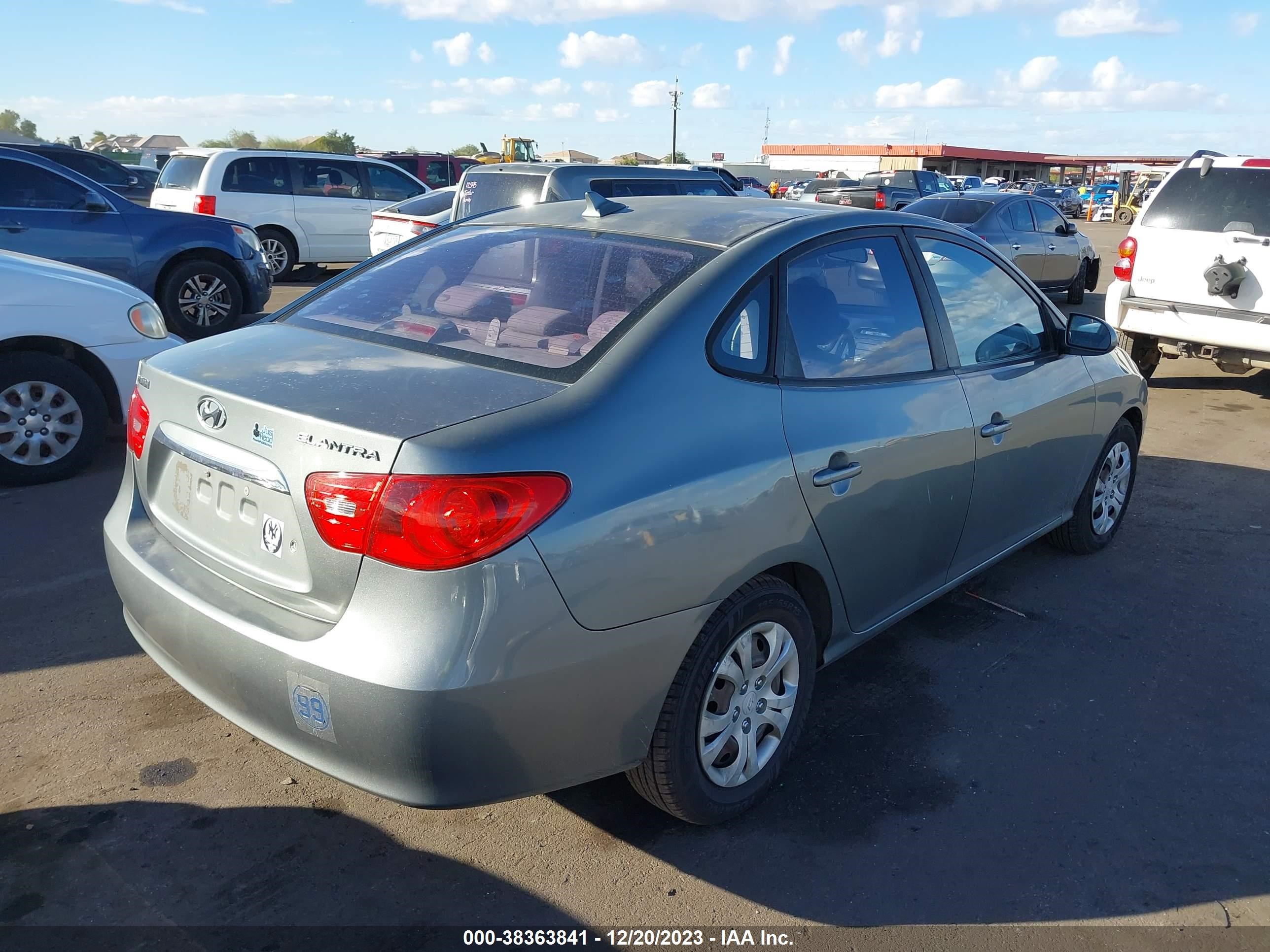 Photo 3 VIN: KMHDU4AD5AU878981 - HYUNDAI ELANTRA 