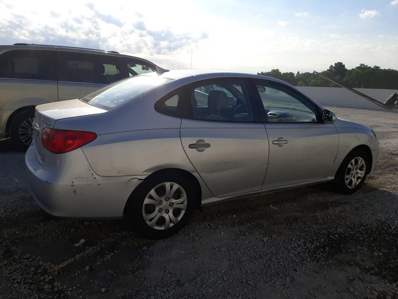 Photo 2 VIN: KMHDU4AD5AU890550 - HYUNDAI ELANTRA 