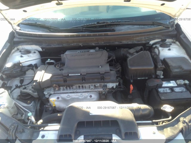 Photo 9 VIN: KMHDU4AD6AU104769 - HYUNDAI ELANTRA 