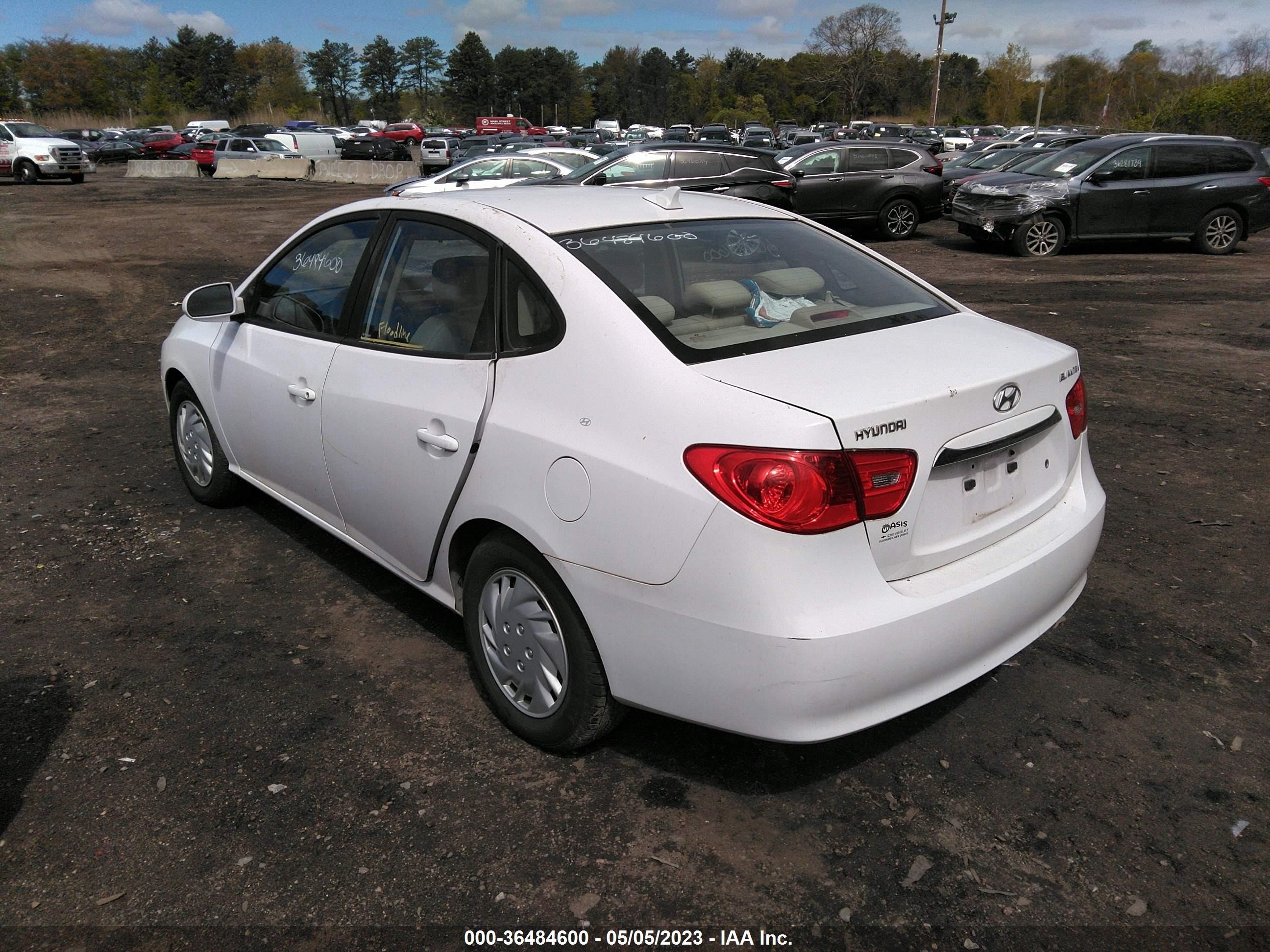 Photo 2 VIN: KMHDU4AD6AU837954 - HYUNDAI ELANTRA 