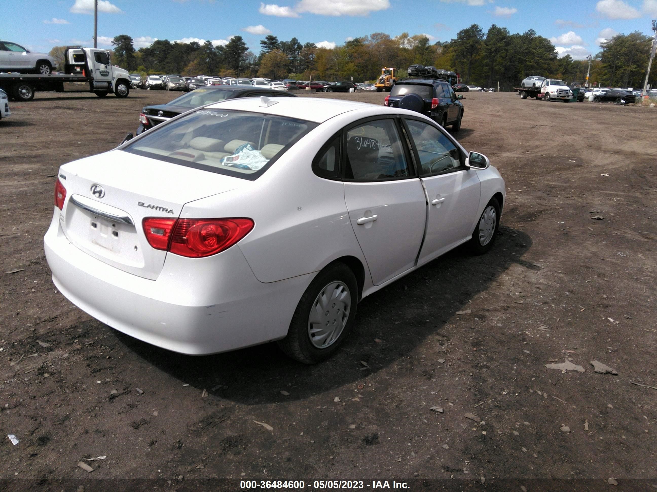 Photo 3 VIN: KMHDU4AD6AU837954 - HYUNDAI ELANTRA 