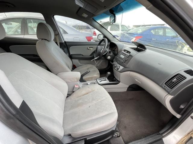 Photo 4 VIN: KMHDU4AD6AU869593 - HYUNDAI ELANTRA BL 