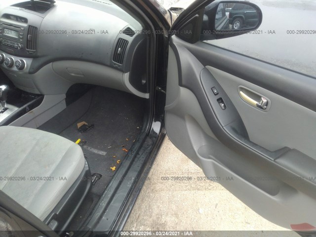 Photo 4 VIN: KMHDU4AD6AU933969 - HYUNDAI ELANTRA 