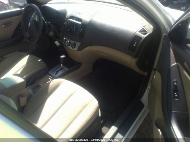 Photo 4 VIN: KMHDU4AD7AU082541 - HYUNDAI ELANTRA 