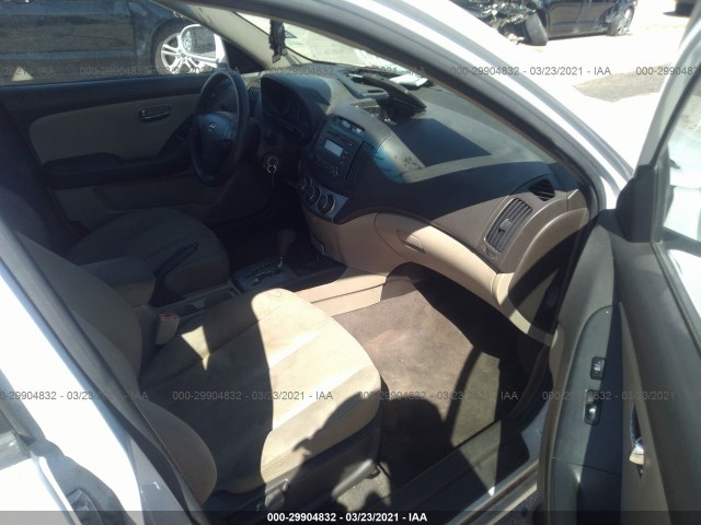 Photo 4 VIN: KMHDU4AD7AU097718 - HYUNDAI ELANTRA 