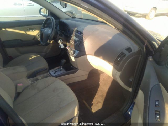 Photo 4 VIN: KMHDU4AD7AU178282 - HYUNDAI ELANTRA 