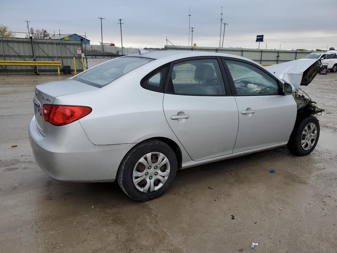 Photo 2 VIN: KMHDU4AD7AU184762 - HYUNDAI ELANTRA 