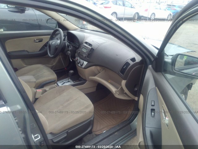 Photo 4 VIN: KMHDU4AD7AU832780 - HYUNDAI ELANTRA 