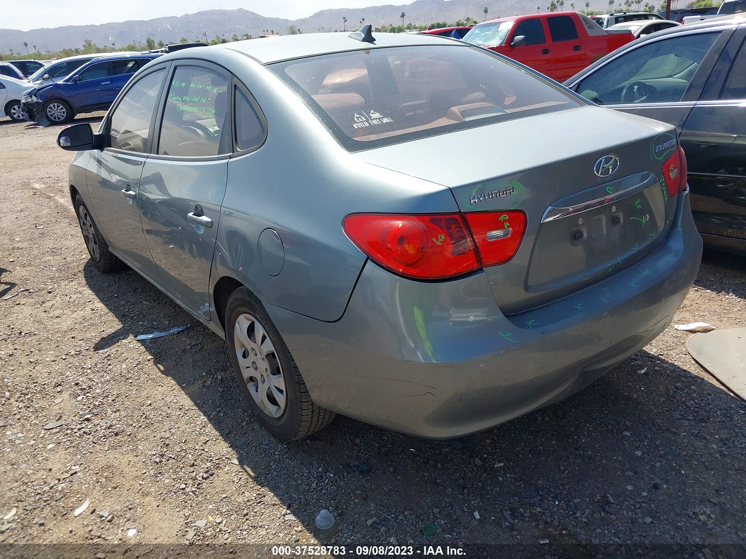 Photo 2 VIN: KMHDU4AD7AU878660 - HYUNDAI ELANTRA 