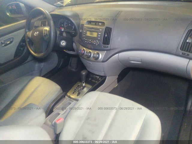 Photo 4 VIN: KMHDU4AD7AU899217 - HYUNDAI ELANTRA 