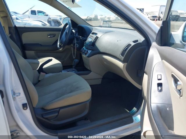 Photo 4 VIN: KMHDU4AD7AU923256 - HYUNDAI ELANTRA 