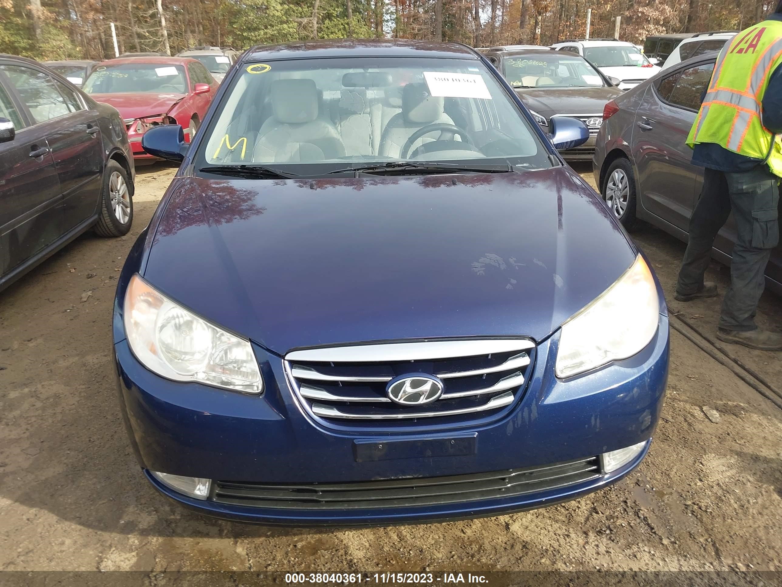 Photo 10 VIN: KMHDU4AD7AU980590 - HYUNDAI ELANTRA 