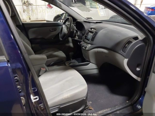 Photo 4 VIN: KMHDU4AD8AU016533 - HYUNDAI ELANTRA 