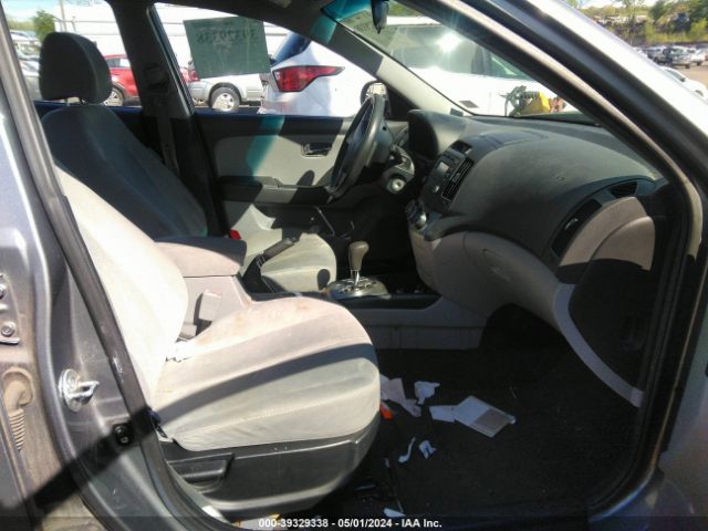 Photo 4 VIN: KMHDU4AD8AU076537 - HYUNDAI ELANTRA 