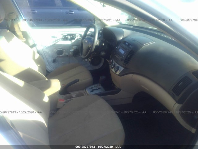 Photo 4 VIN: KMHDU4AD8AU141225 - HYUNDAI ELANTRA 