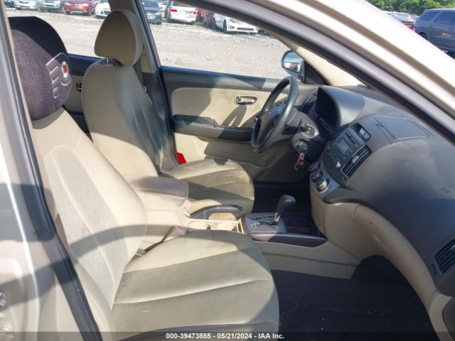 Photo 4 VIN: KMHDU4AD8AU202427 - HYUNDAI ELANTRA 