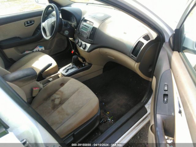 Photo 4 VIN: KMHDU4AD8AU838233 - HYUNDAI ELANTRA 