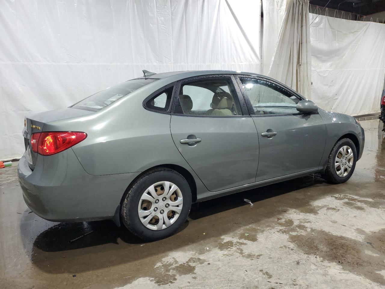 Photo 2 VIN: KMHDU4AD9AU050058 - HYUNDAI ELANTRA 