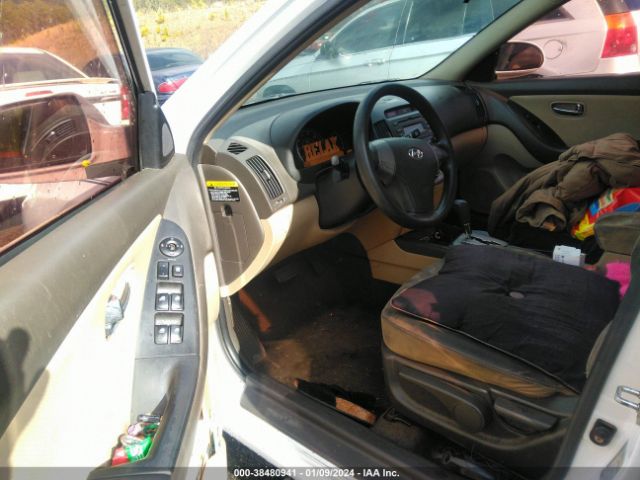 Photo 9 VIN: KMHDU4AD9AU972619 - HYUNDAI ELANTRA 