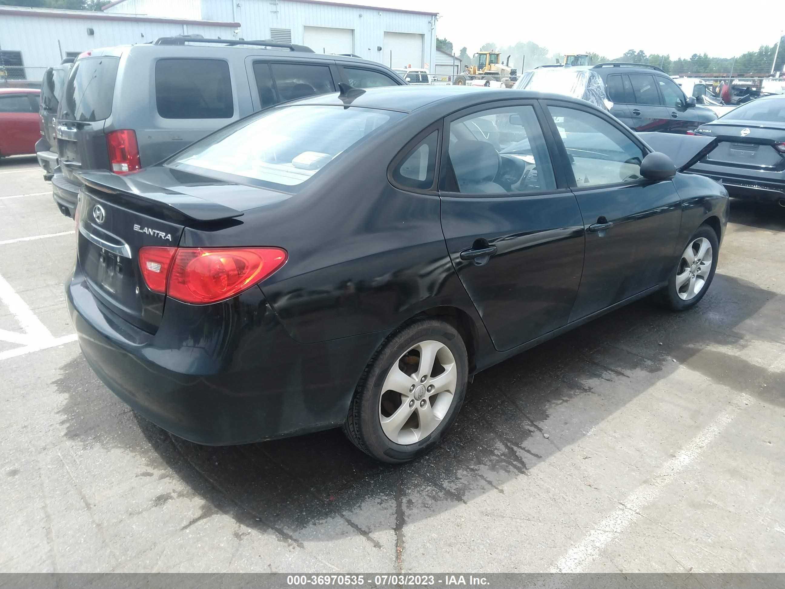 Photo 3 VIN: KMHDU4ADXAU003699 - HYUNDAI ELANTRA 