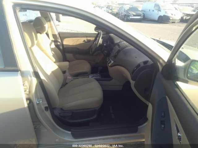 Photo 4 VIN: KMHDU4ADXAU049548 - HYUNDAI ELANTRA 