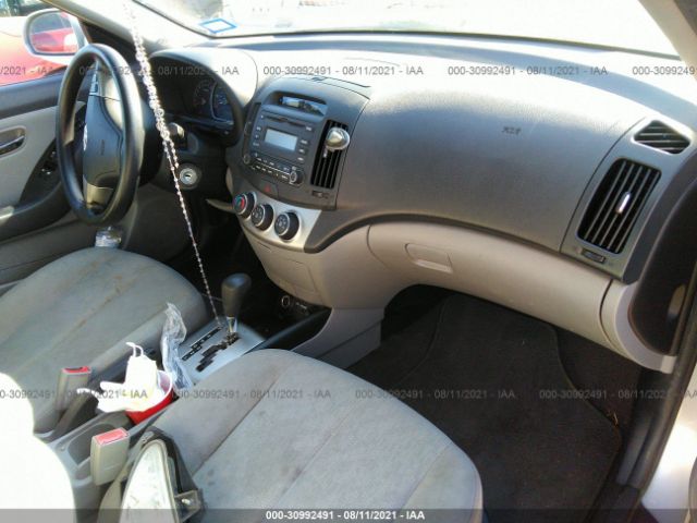 Photo 4 VIN: KMHDU4ADXAU142392 - HYUNDAI ELANTRA 