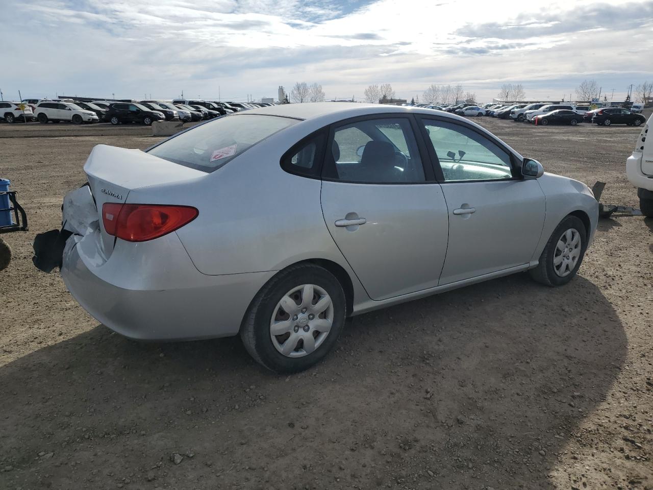 Photo 2 VIN: KMHDU4BD8AU972884 - HYUNDAI ELANTRA 