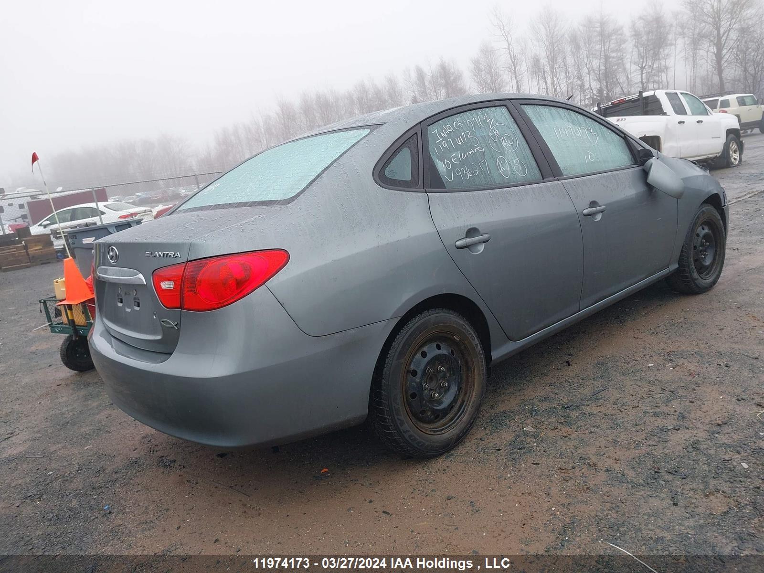 Photo 3 VIN: KMHDU4BD9AU936217 - HYUNDAI ELANTRA 