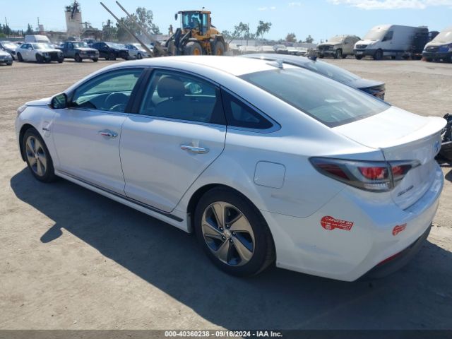 Photo 2 VIN: KMHE14L2XGA025818 - HYUNDAI SONATA 