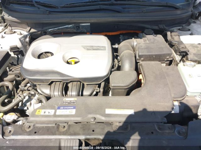 Photo 9 VIN: KMHE14L2XGA025818 - HYUNDAI SONATA 