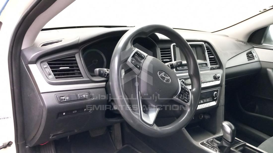 Photo 10 VIN: KMHE24132KA093094 - HYUNDAI SONATA HYBRID 