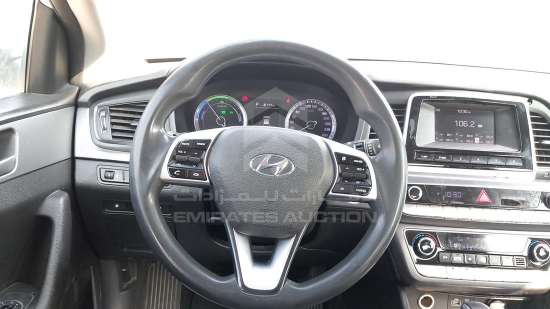 Photo 15 VIN: KMHE24137JA082087 - HYUNDAI SONATA 