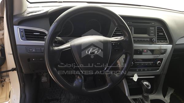 Photo 11 VIN: KMHE241G2HA347835 - HYUNDAI SONATA 