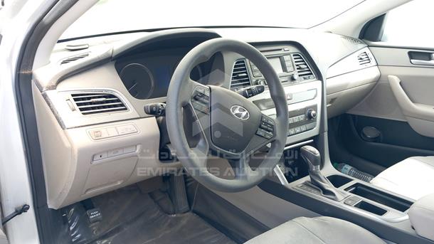 Photo 9 VIN: KMHE241G4FA050269 - HYUNDAI SONATA 