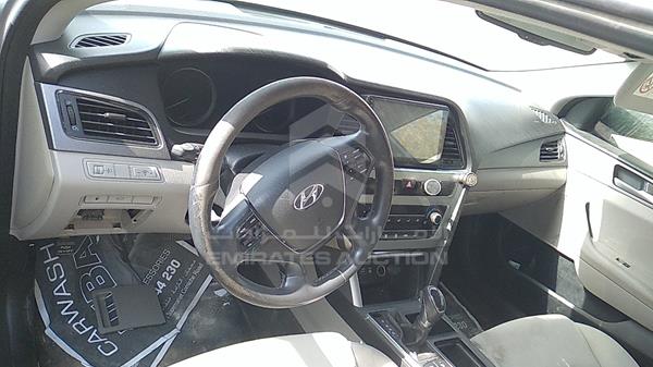 Photo 11 VIN: KMHE241G9GA124111 - HYUNDAI SONATA 