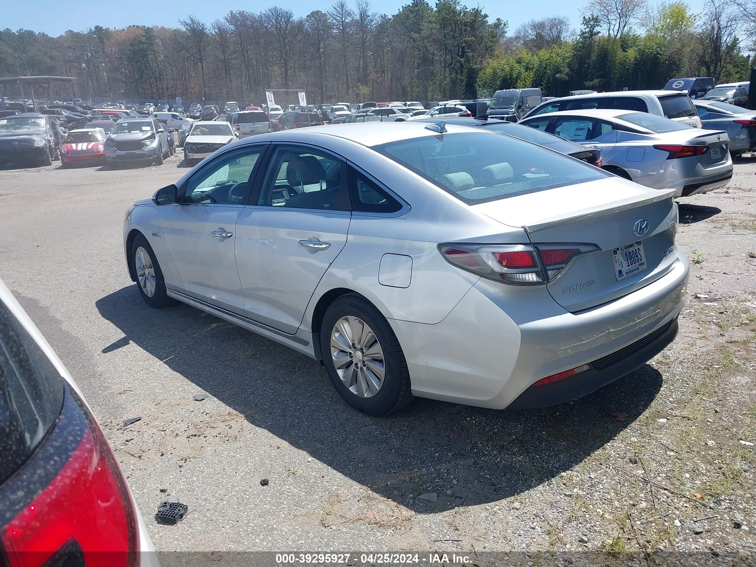 Photo 2 VIN: KMHE24L10GA040512 - HYUNDAI SONATA 