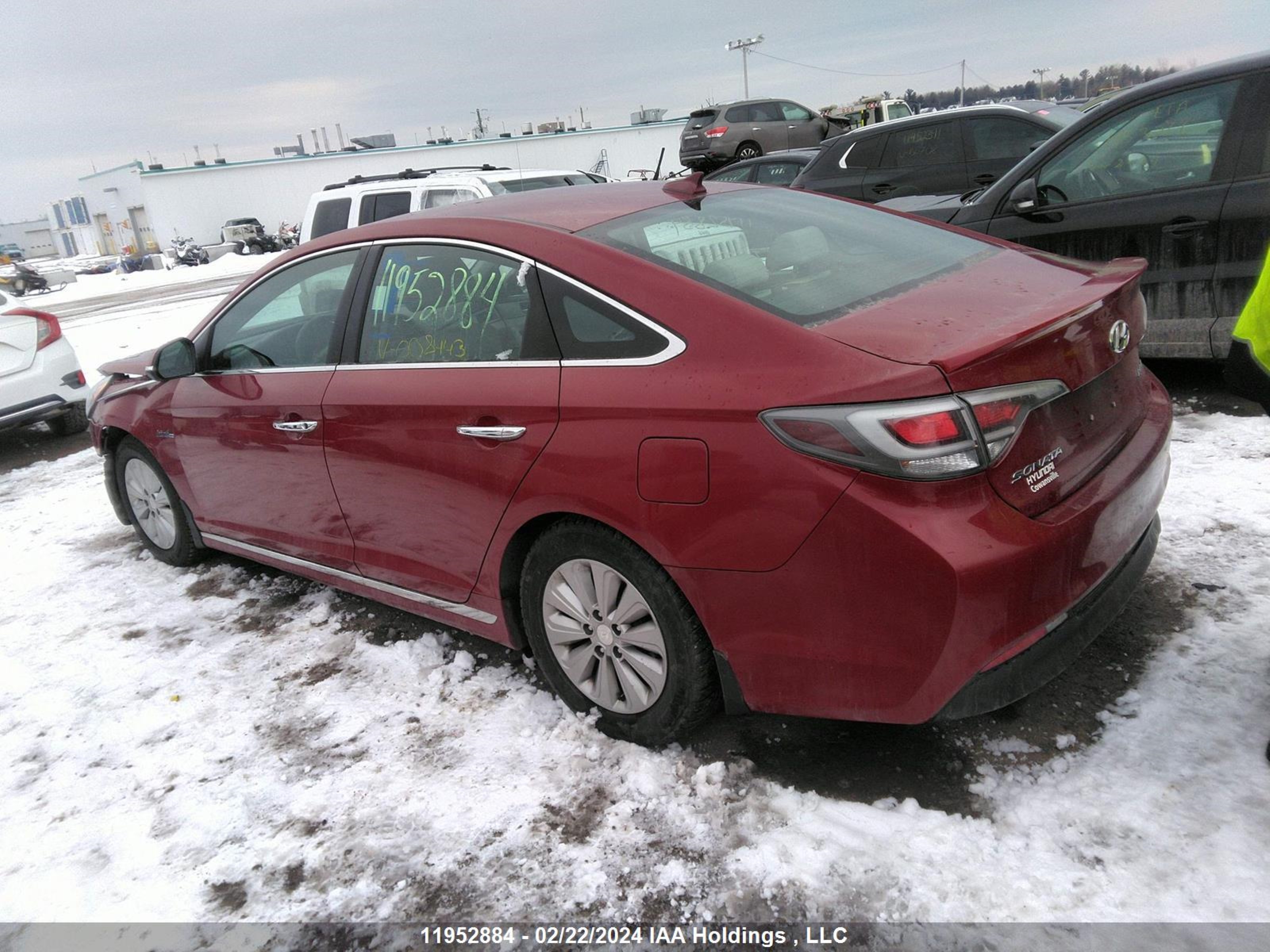 Photo 2 VIN: KMHE24L11GA008443 - HYUNDAI SONATA 