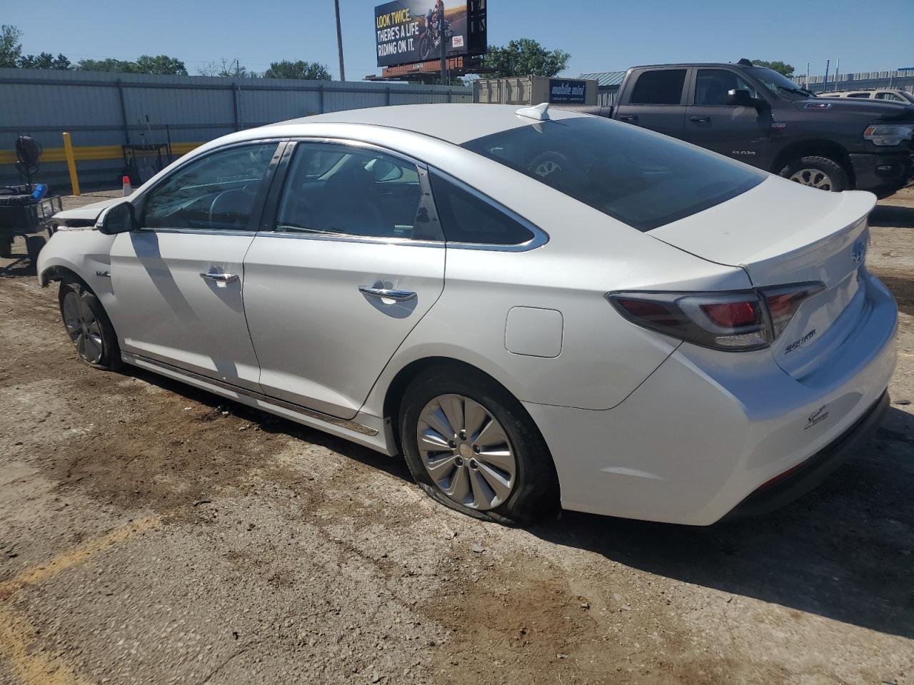 Photo 1 VIN: KMHE24L11GA013190 - HYUNDAI SONATA 