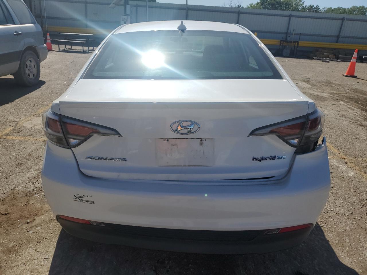 Photo 5 VIN: KMHE24L11GA013190 - HYUNDAI SONATA 