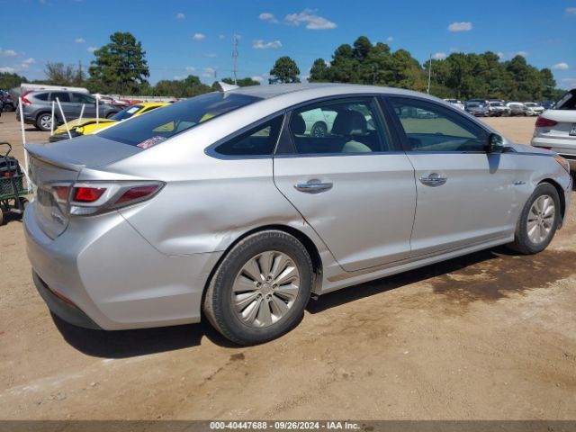 Photo 3 VIN: KMHE24L11GA013271 - HYUNDAI SONATA 