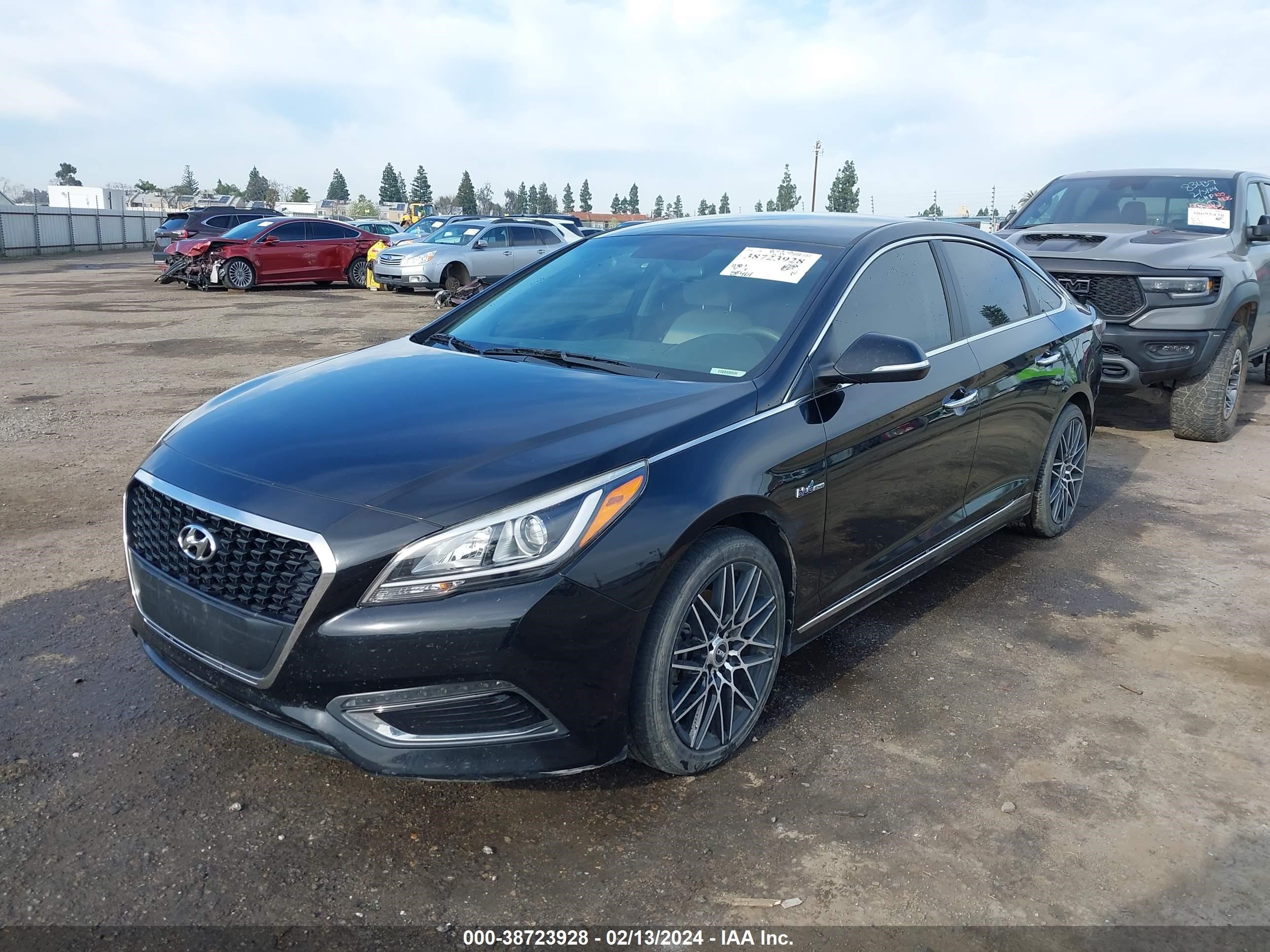 Photo 1 VIN: KMHE24L11HA051472 - HYUNDAI SONATA 