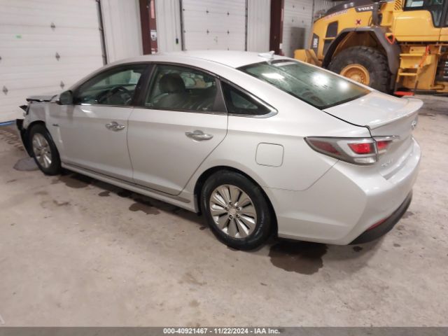 Photo 2 VIN: KMHE24L12GA020147 - HYUNDAI SONATA 