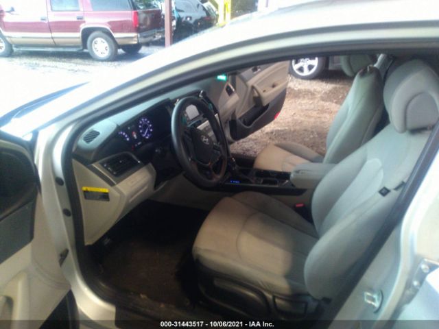 Photo 4 VIN: KMHE24L12GA022996 - HYUNDAI SONATA 