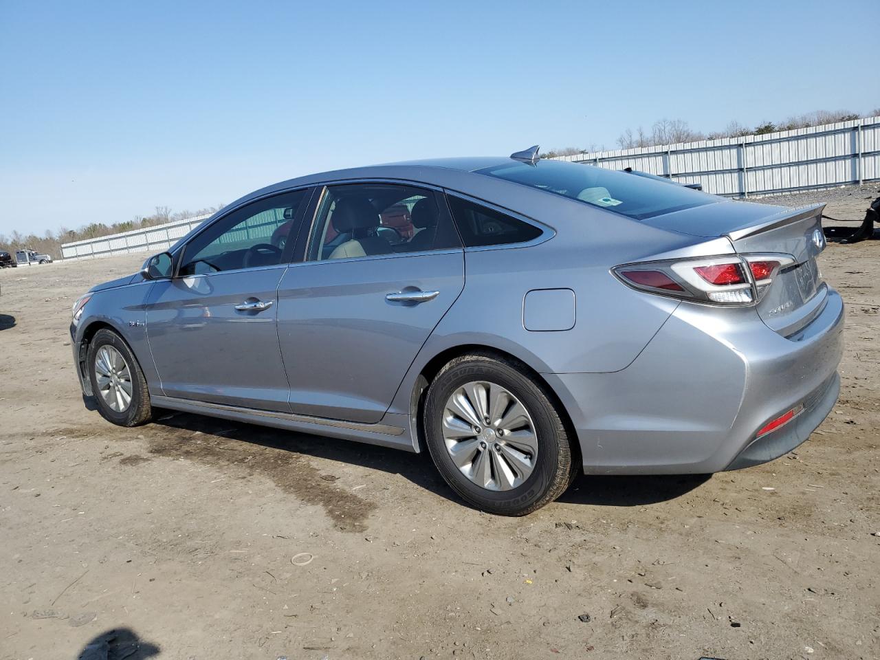 Photo 1 VIN: KMHE24L15GA025861 - HYUNDAI SONATA 