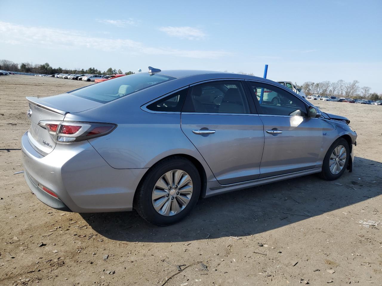 Photo 2 VIN: KMHE24L15GA025861 - HYUNDAI SONATA 